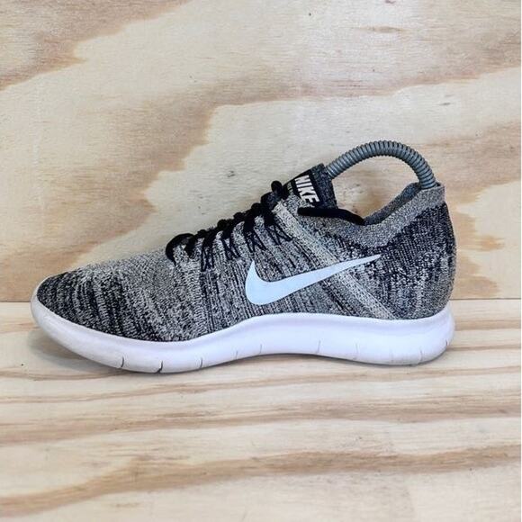 Nike - Free RN Flyknit - Running Shoes -Black/White - Women's - 7.5 - 880844-003 - Picture 4 of 9